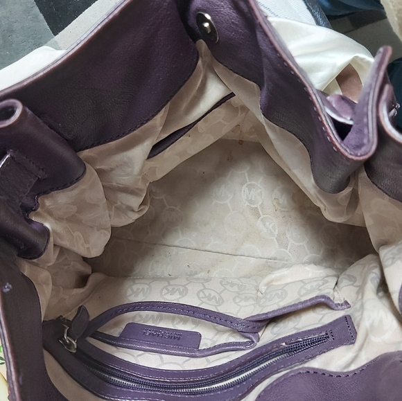 Michael Kors purple leather purse - Picture 6 of 6